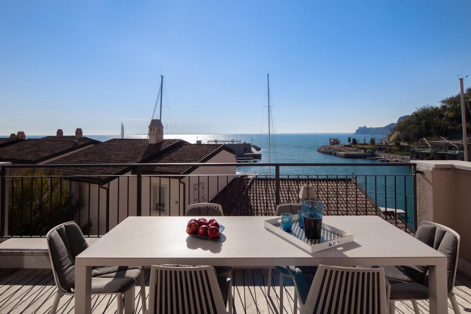 Portopiccolo Apartments システィアーナ エクステリア 写真